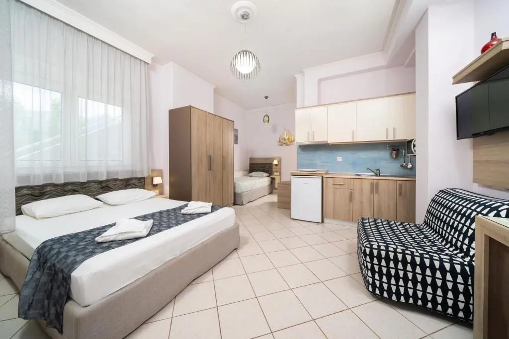 Tiara Holidays - Endless Blue Sea Resort - Studio (3 Adults) - bedroom